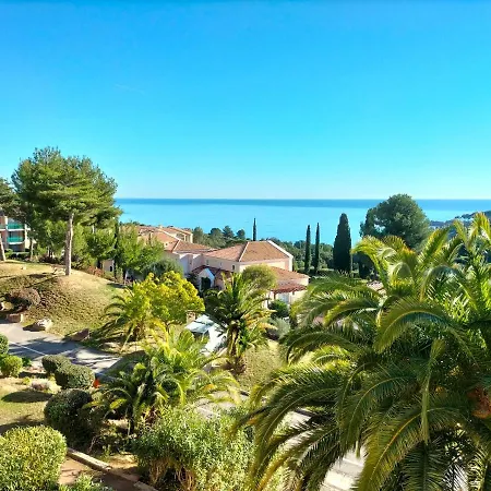 Apartment Superbe Avec Vue Et Piscine