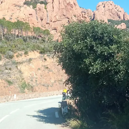 Superbe Avec Vue Et Piscine